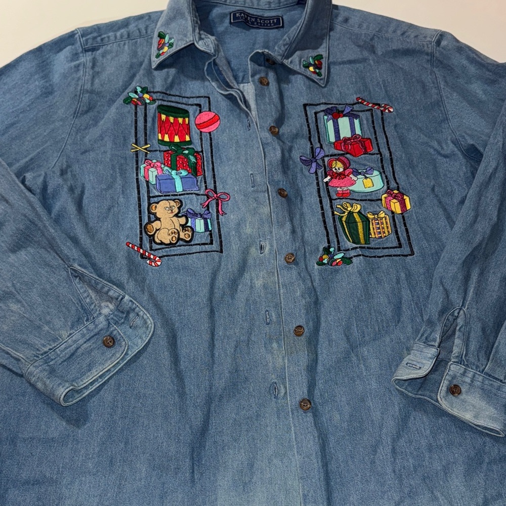 Vintage‎ Karen Scott Embroidered Denim Shirt with Festive Christmas Design